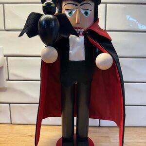 Steinbach “Big” Dracula Nutcracker NWOT mint